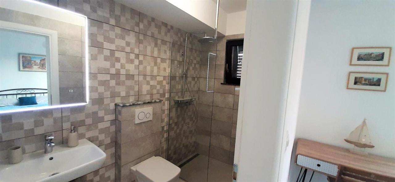 Apartments Figos Trogir Exterior foto